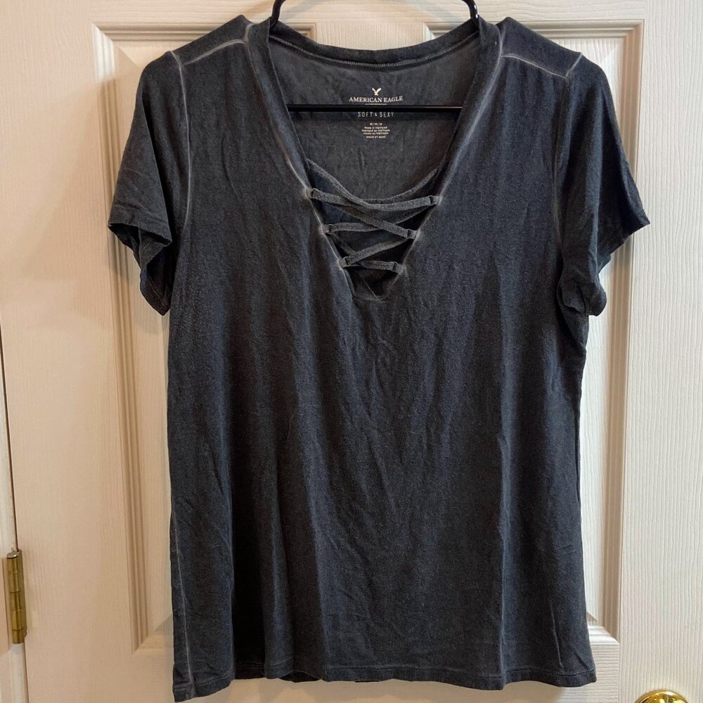 American Eagle Soft & Sexy Dark Charcoal Gray Criss-Cross V Neck Shirt (M)